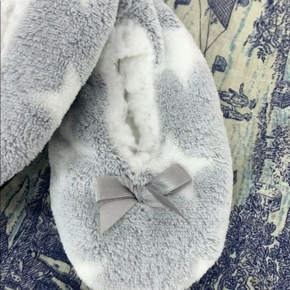 Love At First Sight‎ Grey Star Slippers Girls Shoe Size 5-10 House Socks
